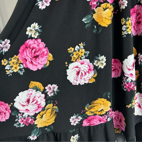 Torrid Black Floral Stretch Faux Wrap Ruffle Hem Dress Size 2 - **Belt Missing** - Picture 4 of 8